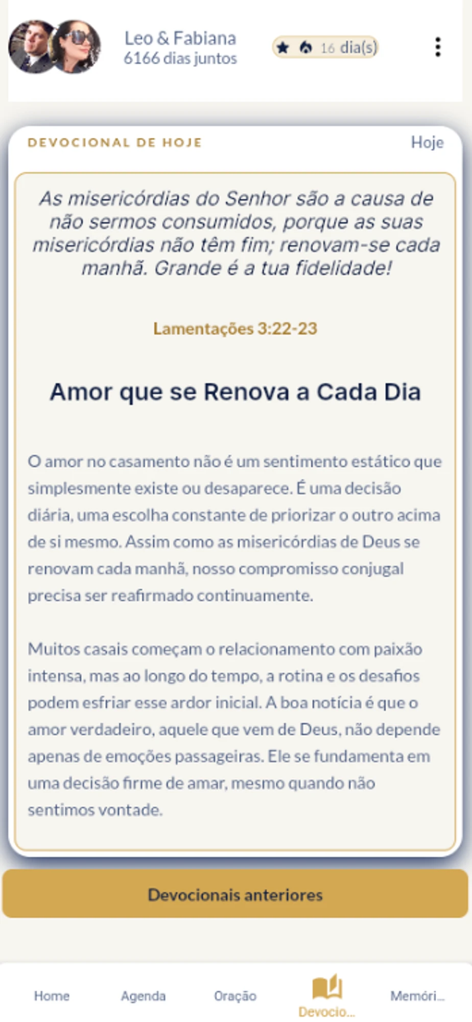 Tela de devocional do aplicativo Nós, mostrando o devocional do dia para o casal